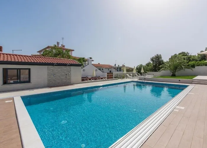 Wohnung In Pjescana Mit Gemeinschaftlichem Pool