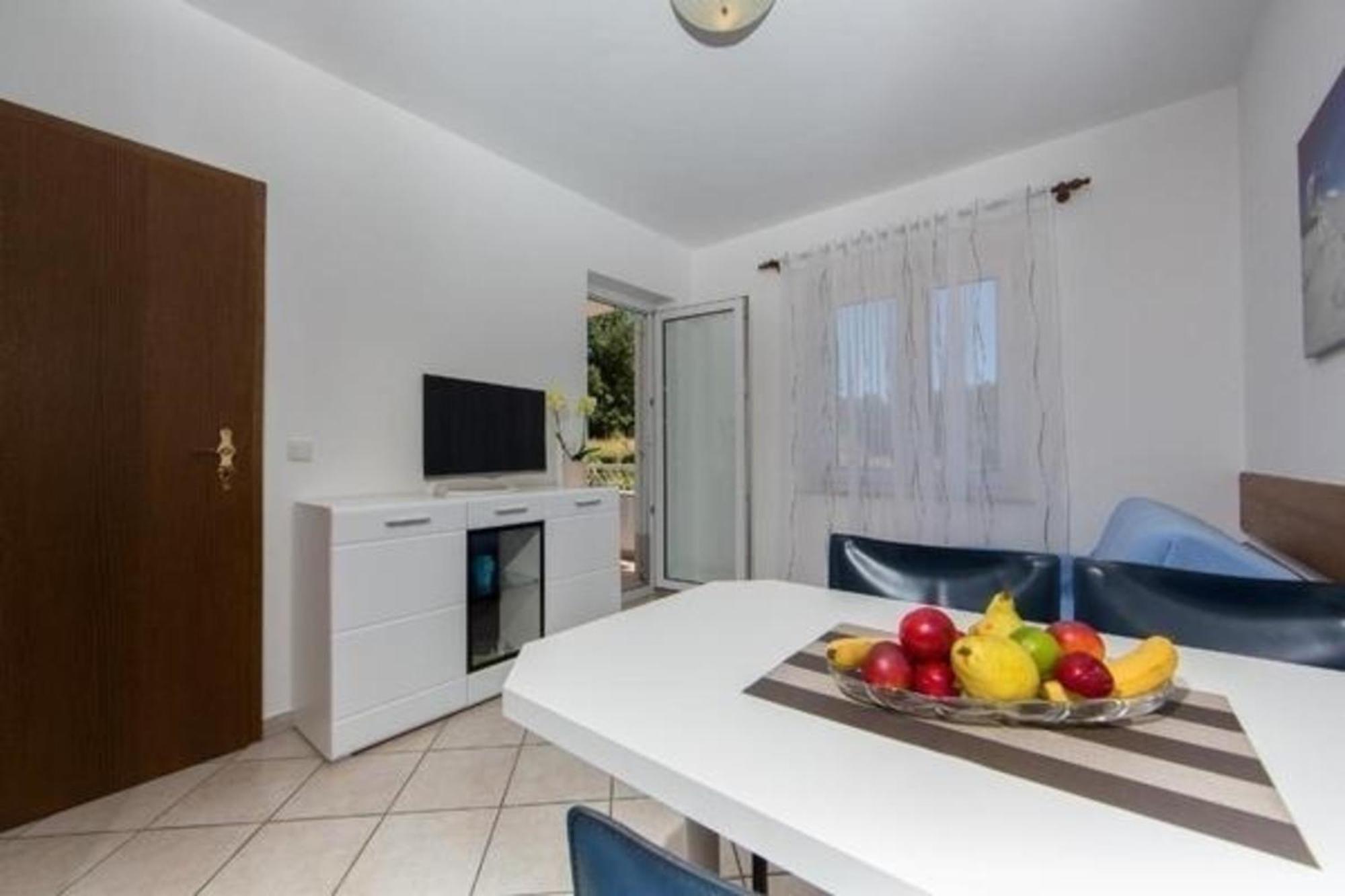 Apartman In Pjescana Mit Gemeinschaftlichem Pool *