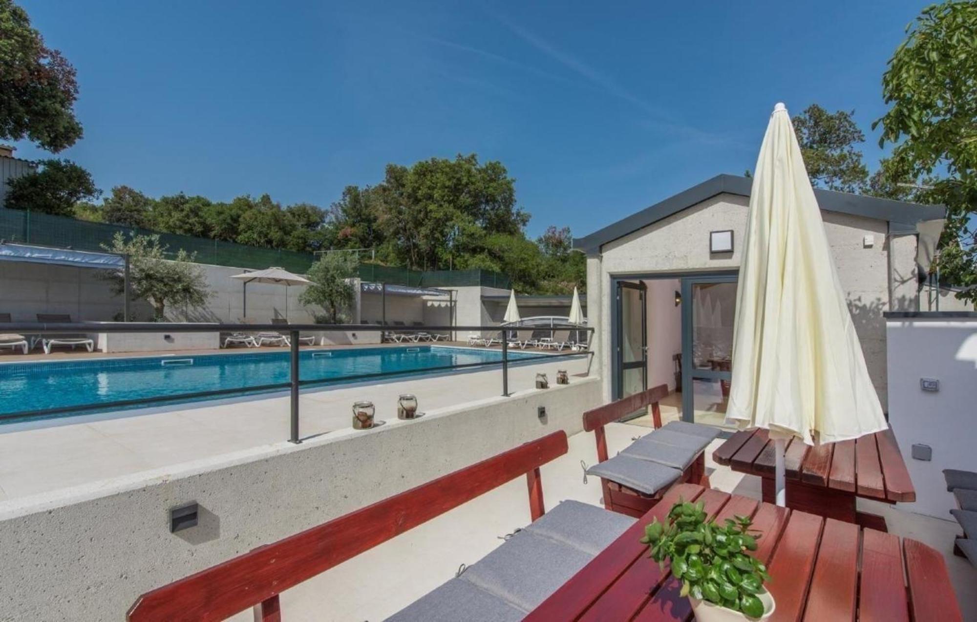Apartman In Pjescana Mit Gemeinschaftlichem Pool